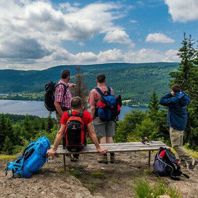 Blick ber den Schluchsee am Bildsteinfelsen zu Beginn der vierten Etappe